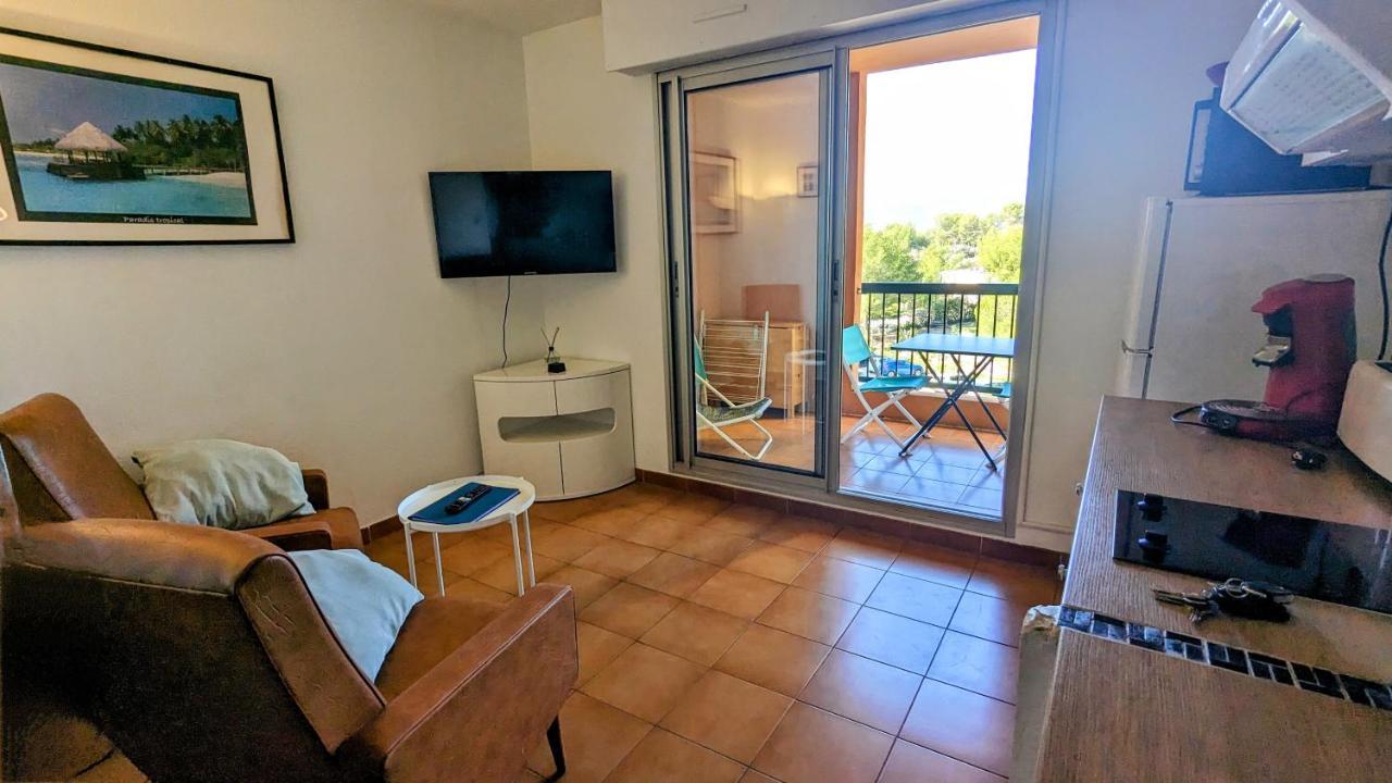 Appartement T2 Bord Et Vue Mer La Ciotat Exterior photo